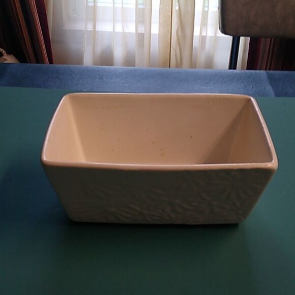 Hull F17 Ceramic Floral pattern Planter Cottagecore Grandmacore Garden - Picture 1 of 7